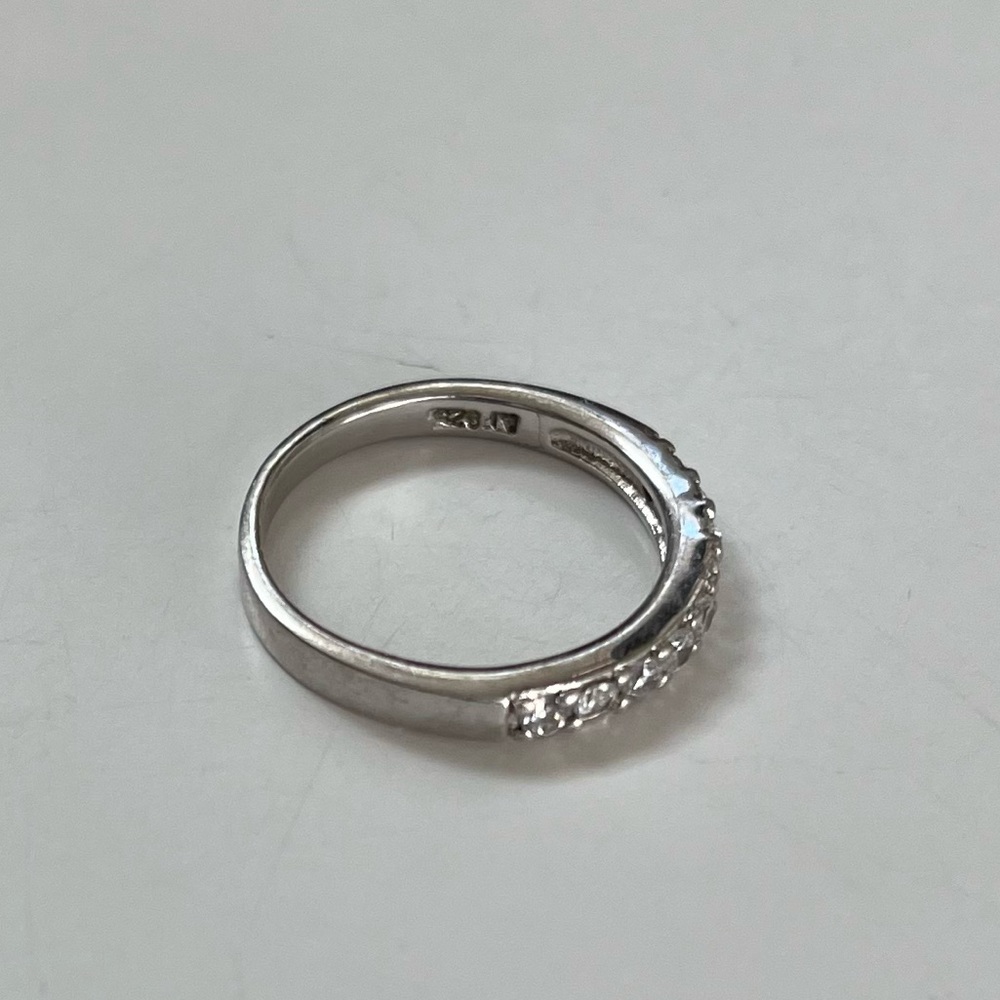 SS ring with sparkly CZ